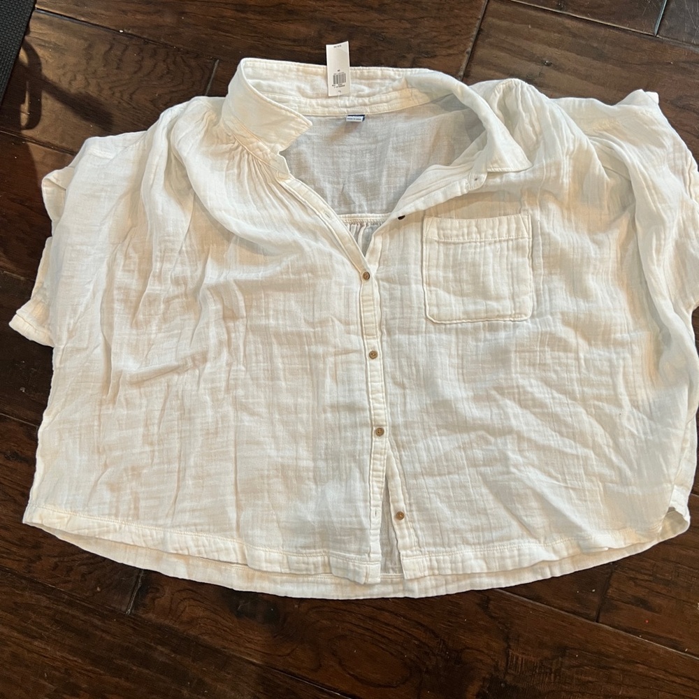 Old Navy Cream Button-Up Blouse